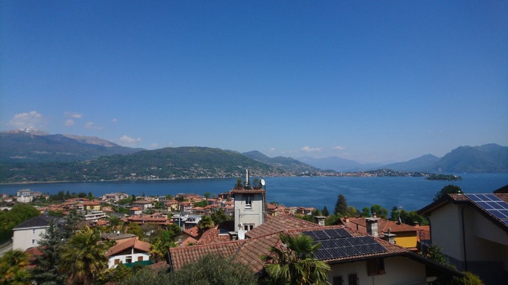 Appartamento con favolosa vista lago ed Isole Borromee a Baveno